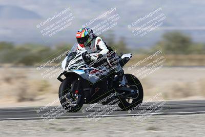 media/Dec-01-2025-Moto Forza (Mon) [[2daa91e15f]]/1-Advanced Group/Session 3 Turn 3 Exit Bump Pans/